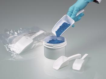 Disposable scoops for diverse applications 