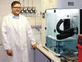 Climate protection: Chemists develop new material for the separation of CO₂ from industrial waste gases