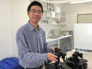 Dr. Hai Wang von der Murdoch University wird maßgeschneiderte Roboter bauen, die das Pflanzenwachstum in Gewächshäusern in Echtzeit überwachen können.