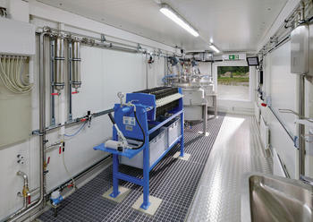 Bioreaktoranlage BTP 1000 montiert im Container