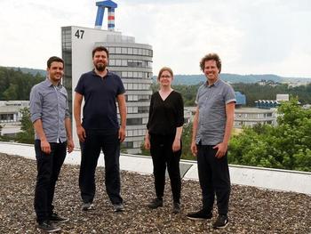 They work together on new Deep Learning methods (from left to right): Junior Professor Dr. Fabian Jirasek, Professor Dr. Stephan Mandt, Junior Professor Dr. Sophie Fellenz and Professor Dr. Marius Kloft.