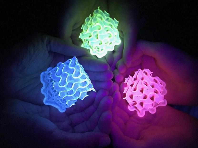 Chemiker schaffen die hellsten fluoreszierenden Materialien aller Zeiten