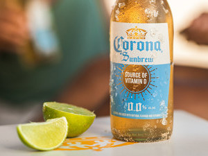 Starting in Canada, consumers will be able to experience Corona's new non-alcoholic beer innovation during the winter months via Corona Sunbrew 0.0% 
